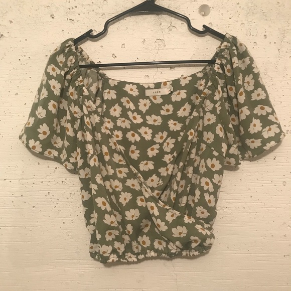 Lush semi crop floral blouse - Picture 3 of 5